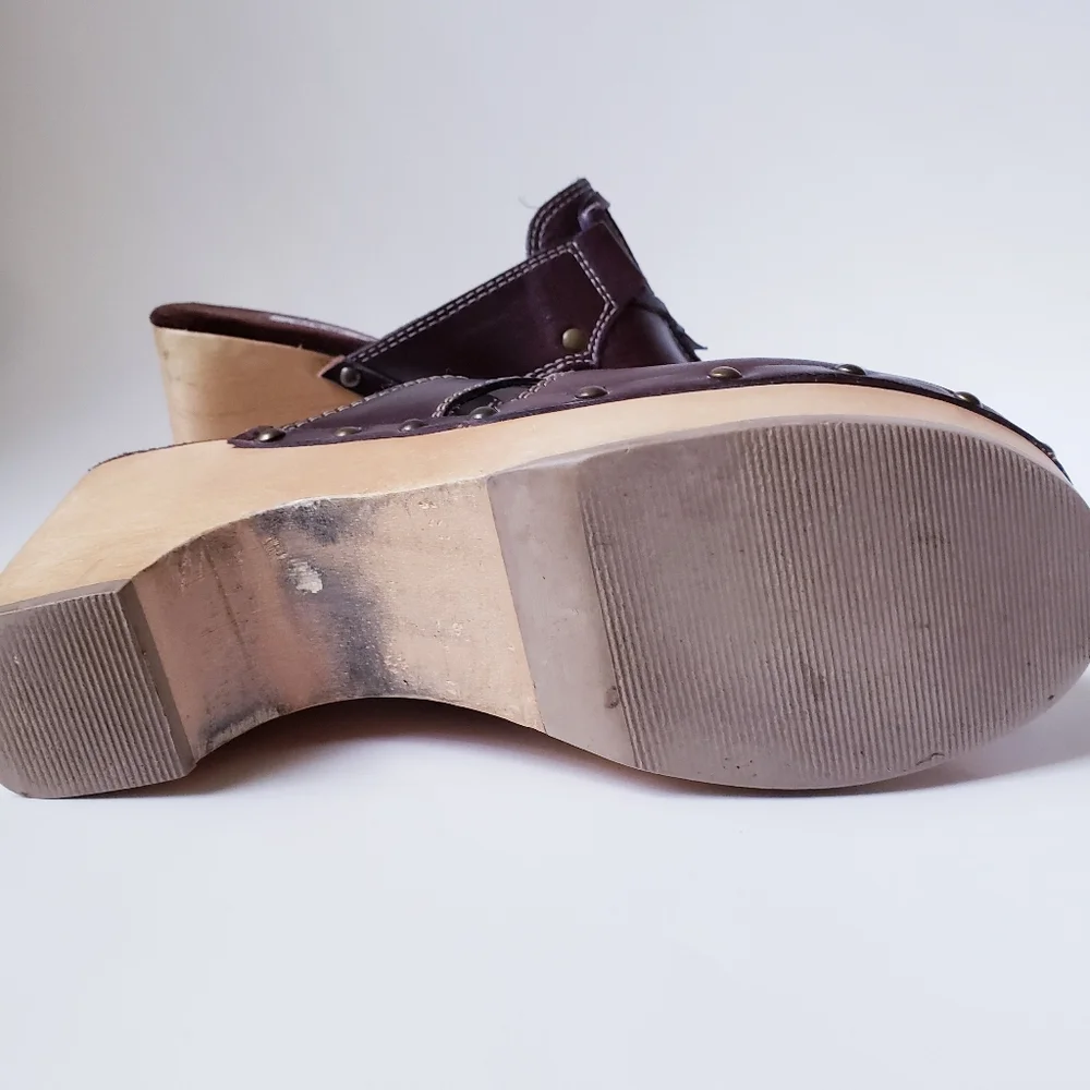 Steve Madden Brown Leather Slip-on Clogs - Picture 11 of 16